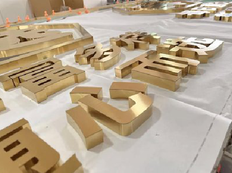 泸溪县拉丝不锈钢字的特点。