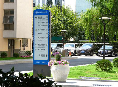 泸溪县哪些因素影响宣传栏的制作？